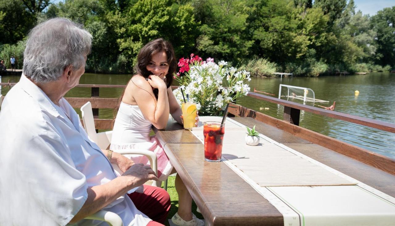 Eden Lounge Restaurant & Pension Veresegyház 외부 사진